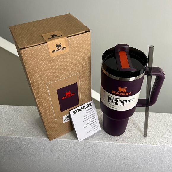 Stanley 40 oz. Quencher H2.0 FlowState Tumbler - Picture 2 of 3